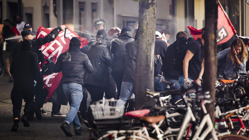 Sukob policije i demonstranata u Cirihu pred Ekonomski forum u Davosu