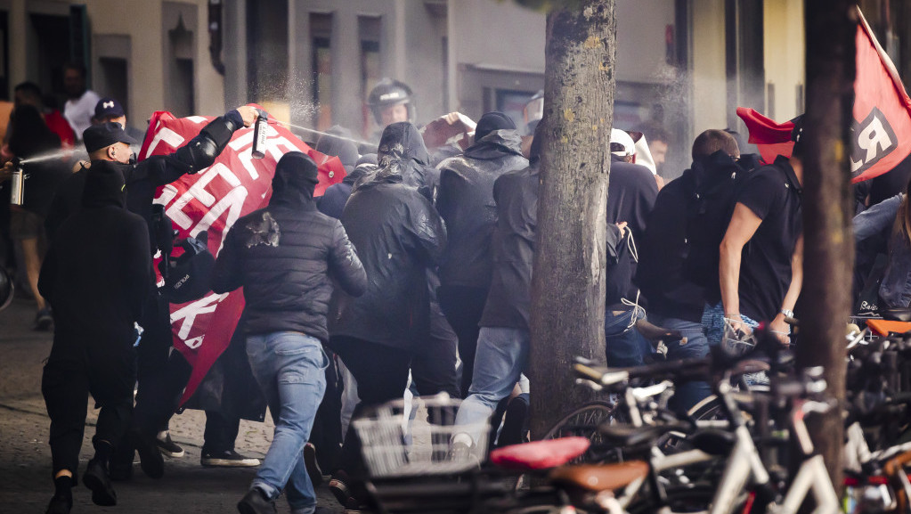 Sukob policije i demonstranata u Cirihu pred Ekonomski forum u Davosu