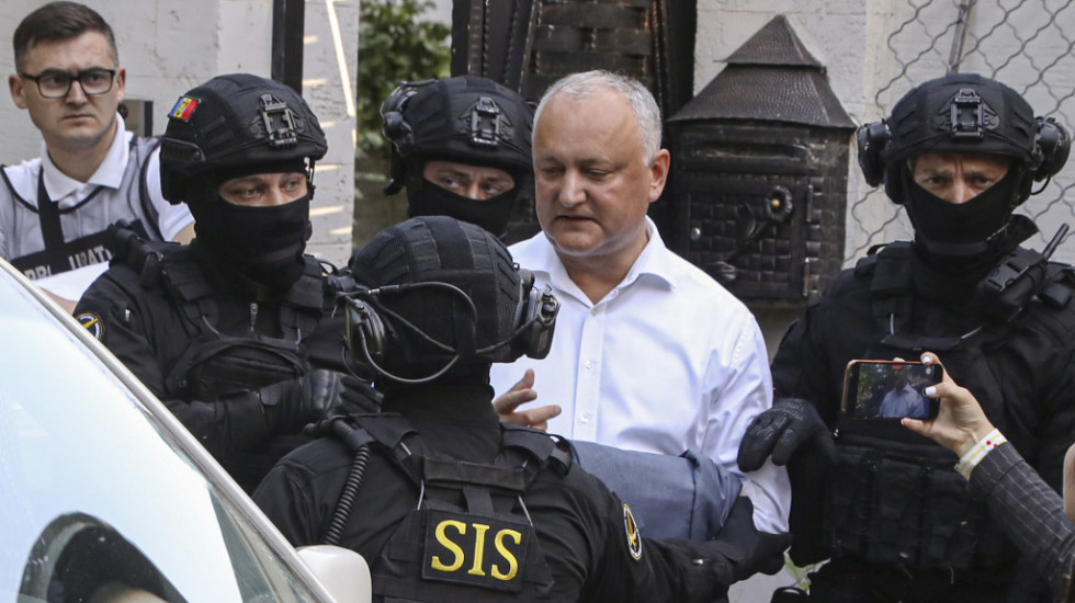 Bivši predsednik Moldavije zadržan u pritvoru zbog sumnje na korupciju, policija pretražila vilu
