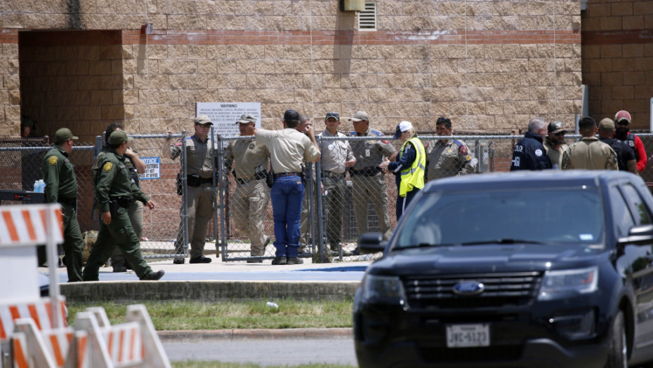 Masakr u Teksasu: U pucnjavi u osnovnoj školi ubijeno 14 učenika i jedan profesor