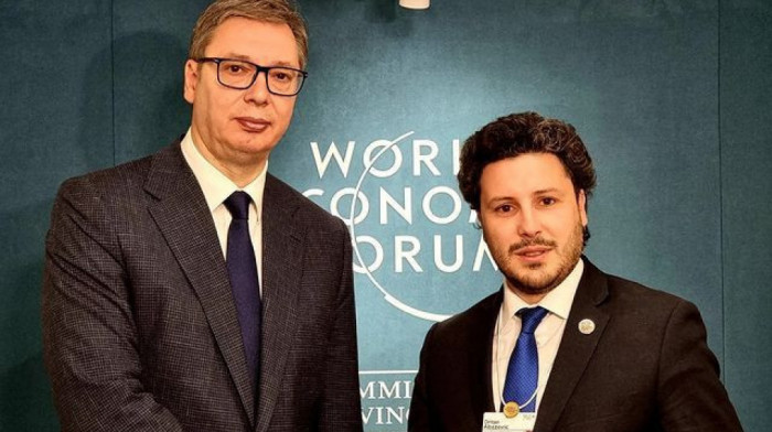 Vučić u Davosu razgovarao sa Abazovićem: Prilika da ponovo pozovem da se pridruži Otvorenom Balkanu