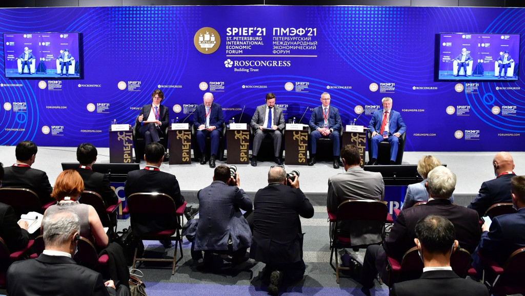 Više od 90 zemalja na ekonomskom forumu u Sankt Peterburgu