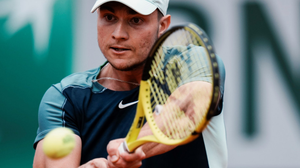 Miomir Kecmanović bez šansi protiv Danila Medvedeva: Ruski teniser lako ostvario trijumf u Adelejdu