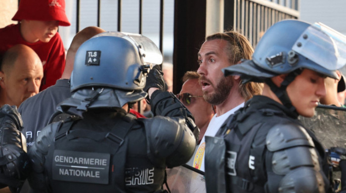Šef pariske policije se izvinio navijačima Liverpula: Korišćenje suzavca je bila greška
