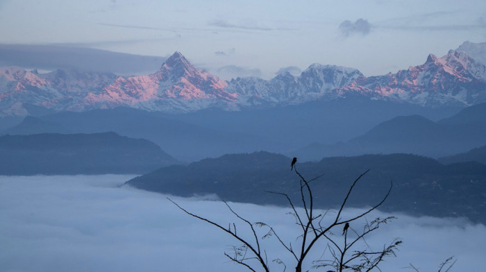 Nestao avion sa 22 putnika u Nepalu