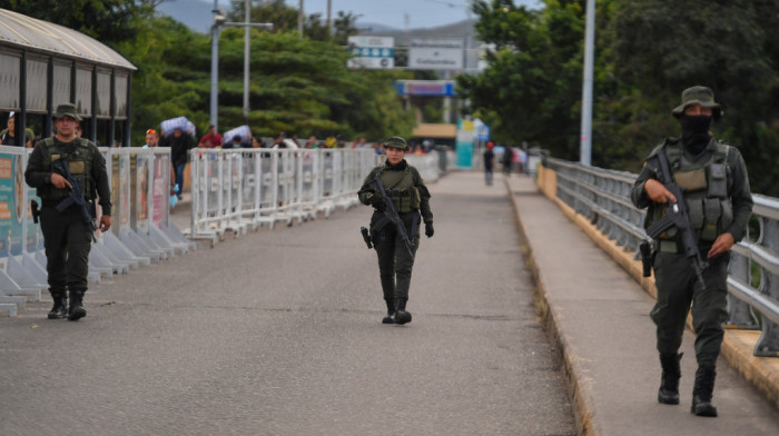 Najmanje dvoje poginulih i više od 80 uzetih za taoce u nemirima u Kolumbiji