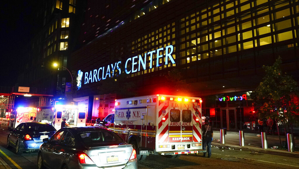 Stampedo posle lažnih vesti o aktivnom strelcu u Bruklinu, više ljudi povređeno