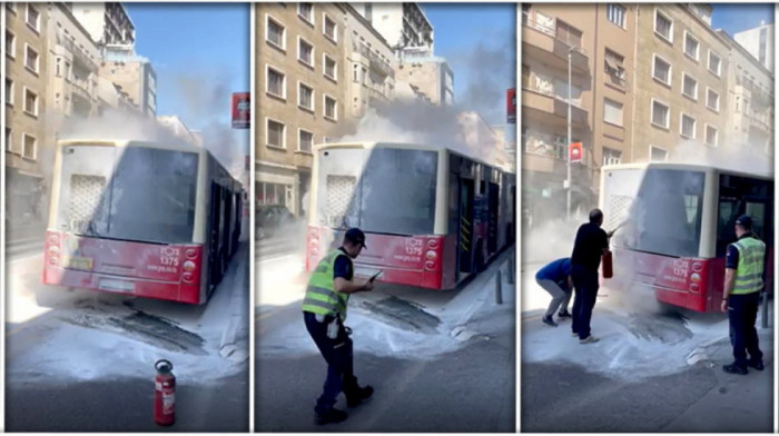 Zapalio se autobus kod Zelenog venca, građani gasili vatru protivpožarnim aparatom