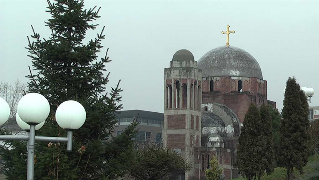 Kosovska policija zabranila liturgiju u Hramu Hrista Spasa u Prištini