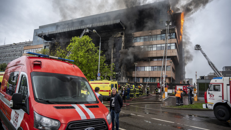 Lokalizovan veliki požar u poslovnom centru u Moskvi, na terenu bilo više stotina ljudi, ima povređenih