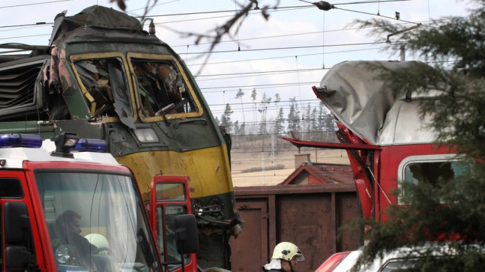 Nesreća u Slovačkoj, 50 ljudi povređeno u sudaru lokomotive i voza