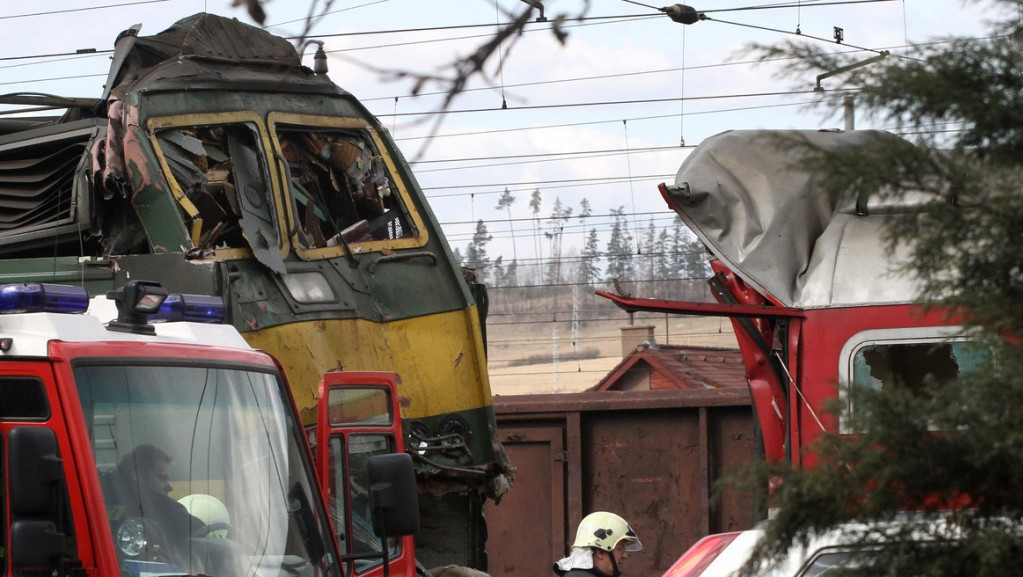 Nesreća u Slovačkoj, 50 ljudi povređeno u sudaru lokomotive i voza