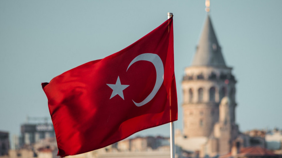 Nova odluka Vlade: Građani Srbije mogu u Tursku sa ličnom kartom