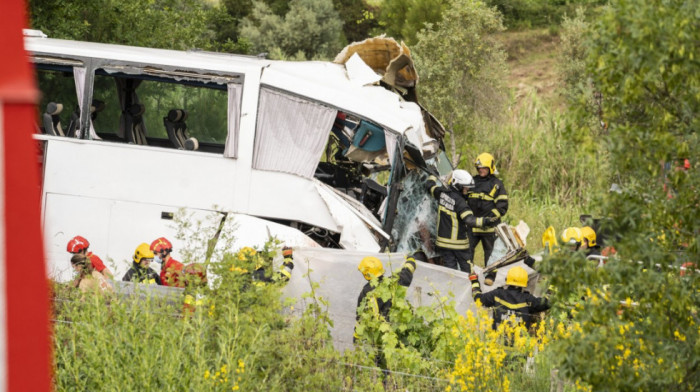 Najmanje 25 poginulih u nesreći u Indiji, autobus se survao u klisuru