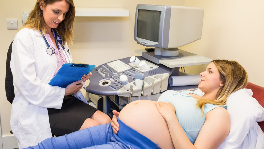 Nakon odluke Ustavnog suda, Macura: Porodilje mogu da podnesu zahtev za obeštećenje u roku od šest meseci