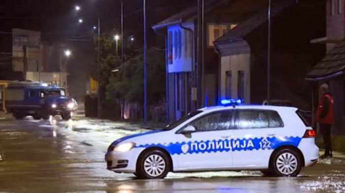 Policija u kući kod Prijedora pronašla tela dve ženske osobe, muškarac preminuo u bolnici