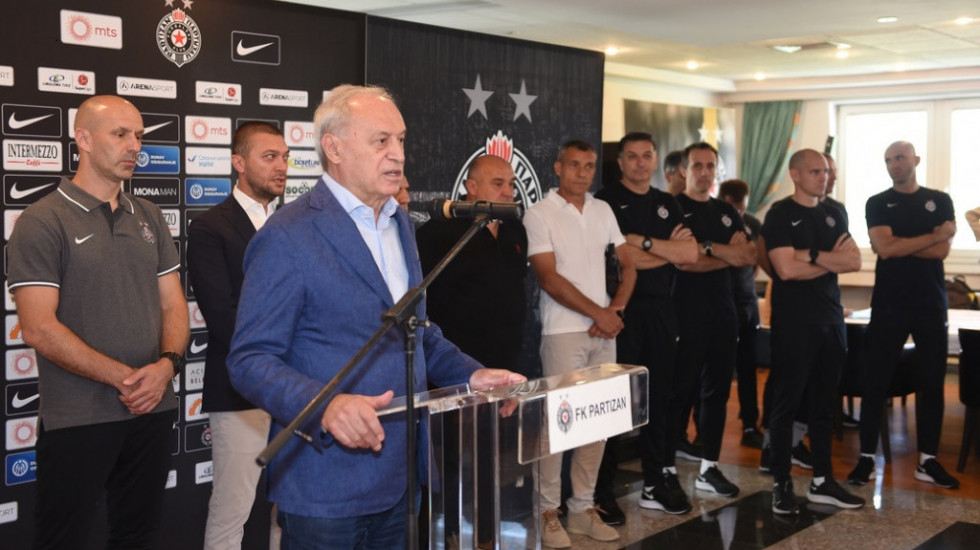 Partizan kreće u novu sezonu: Vučelić i Stolica se obratili igračima pred početak priprema