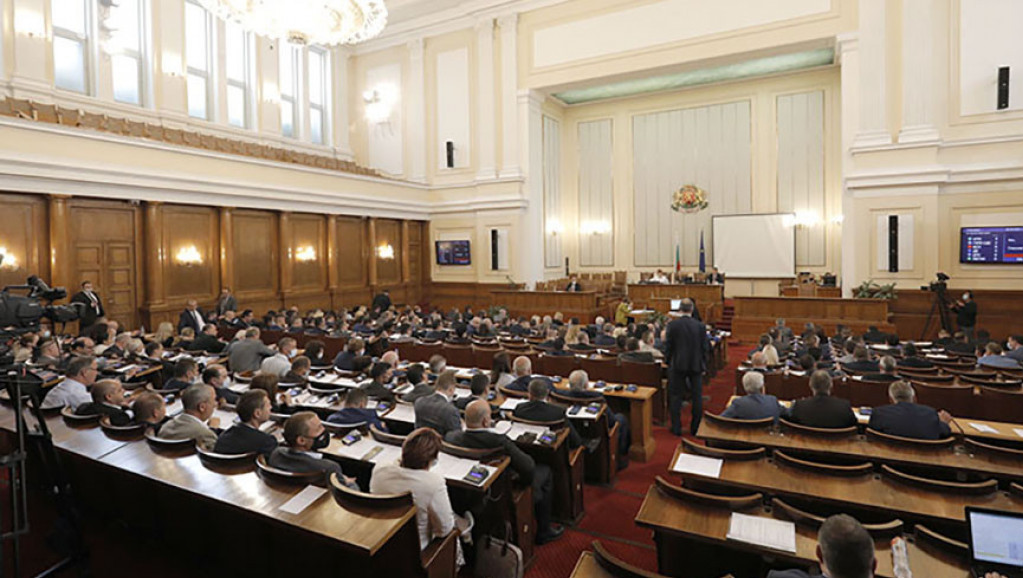 Konačno dogovor: Dve najveće stranke u Bugarskoj saglasile se da formiraju koalicionu vladu s rotirajućim premijerom