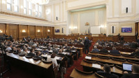 Smenjen predsednik bugarske Skupštine: Premijer Petkov izgubio većinu u parlamentu, sledi glasanje o poverenju