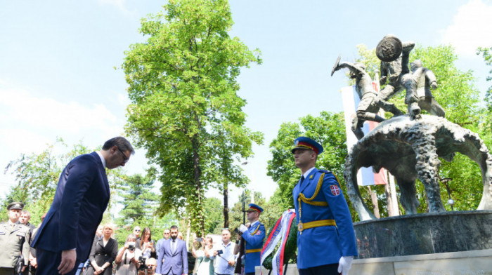 Predsednik položio venac na Spomenik junacima sa Košara