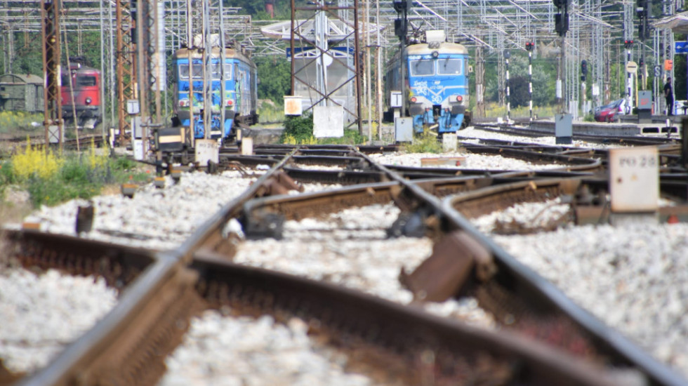Srbija voz: Zamenjena lokomotiva na vozu Beograd-Bar, kvar zbog visokih temperatura