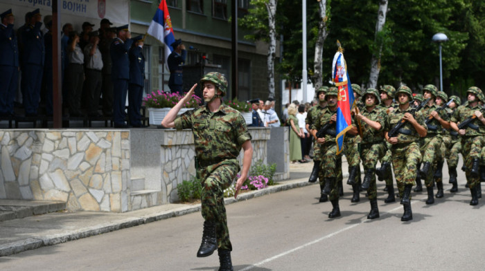 Ministar pozvao mlade da se prijave za stipendije Ministarstva odbrane