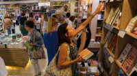 Počela manifestacija "Noć knjige": Ljubitelje čitanja očekuje više od 50.000 naslova i susreti sa omiljenim piscima