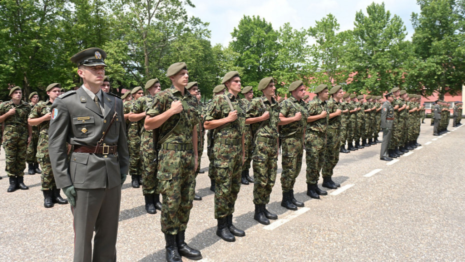 Vojnici generacije jun 2022. položili zakletvu, svečanosti u Valjevu prisustvovao ministar Stefanović