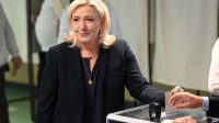 Marin le Pen više neće voditi stranku, prelazi u parlament
