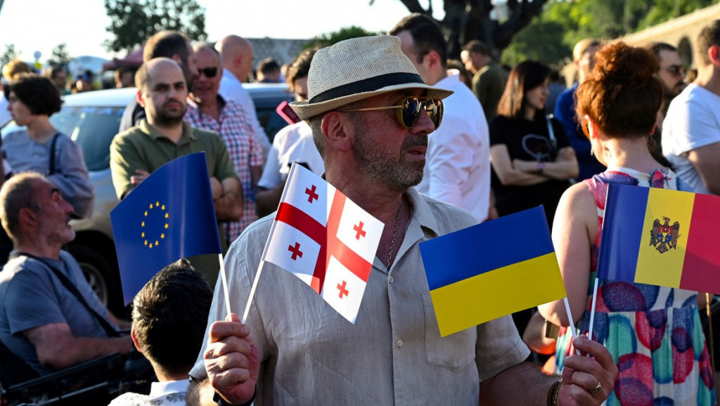 Protest u Kišinjevu, opozicija traži ostavku predsednice i raspuštanje parlamenta