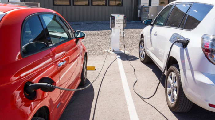 "Zelene oaze" na autoputevima: U Srbiji će biti udvostručen broj elektro punjača