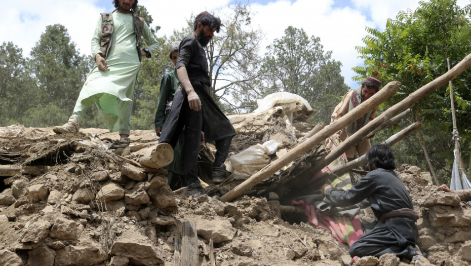 Kraj potrage za preživelima nakon razornog zemljotresa u Avganistanu, 10.000 kuća uništeno