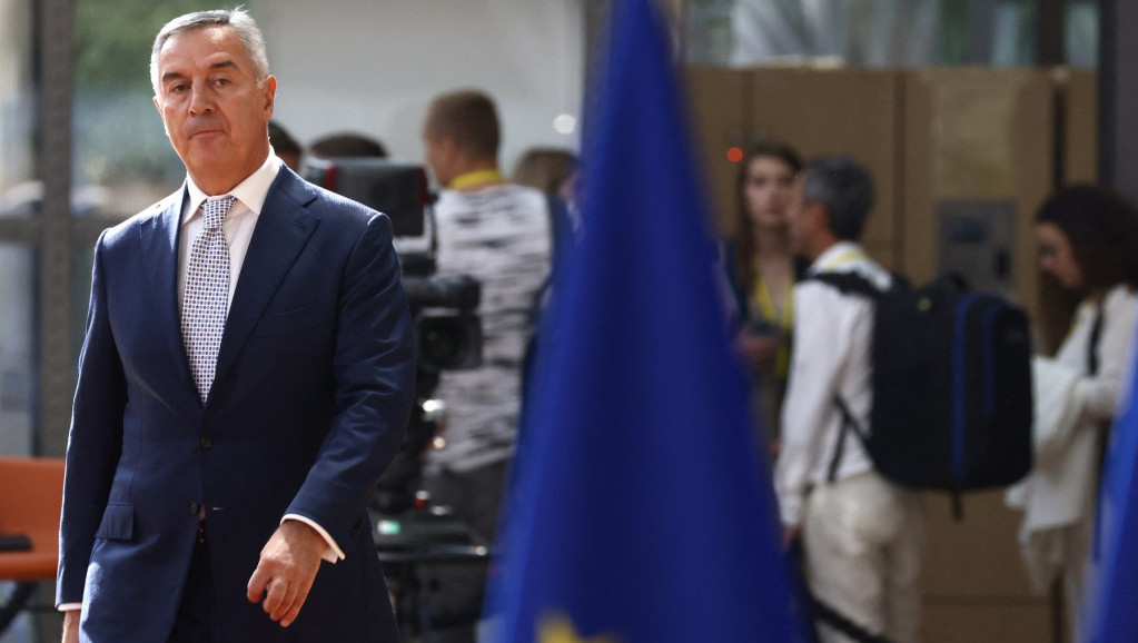 Đukanoviću dostavljen ispravljen Zakon o predsedniku, iz kabineta poruka: O daljem postupanju javnost će biti obaveštena