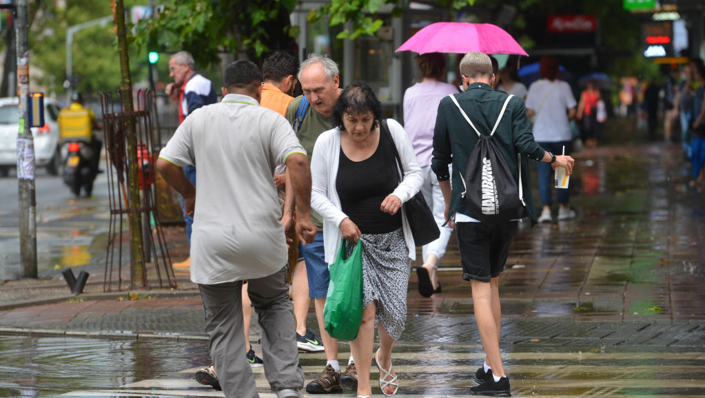 RHMZ izdao hitno upozorenje, vikend u znaku olujnog nevremena - da li će se uopšte vraćati letnje temperature?