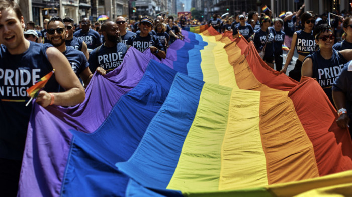Prajd u Njujorku, San Francisku i Čikagu nakon što je niz država donelo zakone protivne interesima LGBTQ zajednice