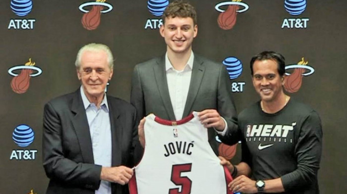 Nikola Jović ponosan: Srećan sam što mogu da predstavljam Srbiju u NBA ligi