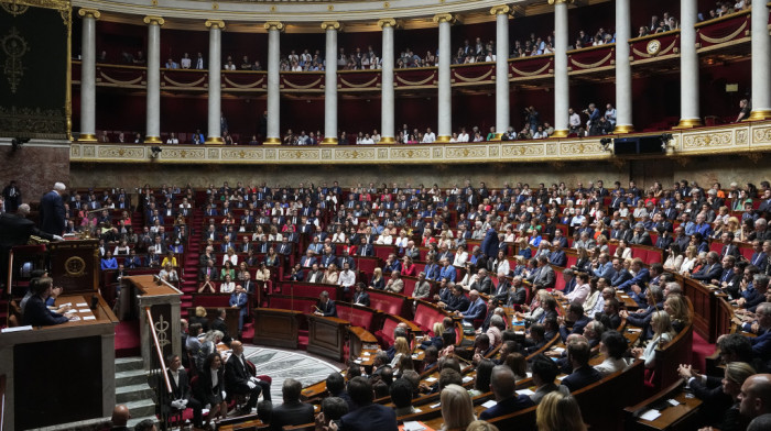 Francuski parlament odbacio Makronov predlog zakona o imigraciji