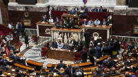 Poslanici u Francuskoj raspravljaju o predlogu da se izglasa nepoverenje vladi