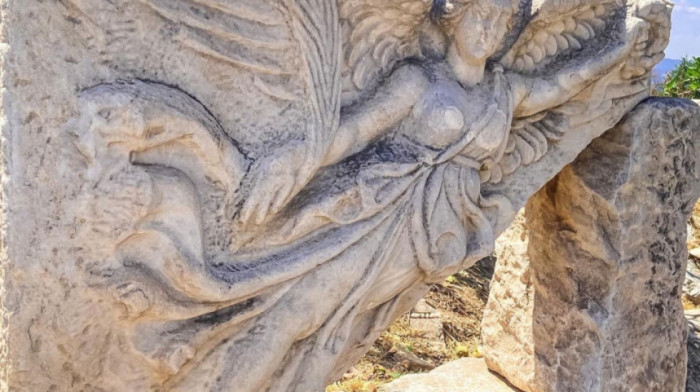 Grčka saopštila da je povratila stotine opljačkanih artefakata, među njima i statua Aleksandra Velikog iz drugog veka