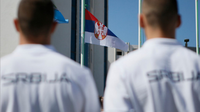 Srpska zastava podignuta na ceremoniji u Mediteranskom selu