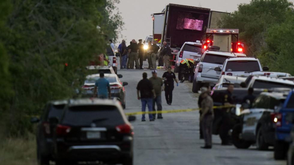 U kamionu u Teksasu pronađeno 46 mrtvih migranata, 16 prebačeno u bolnicu