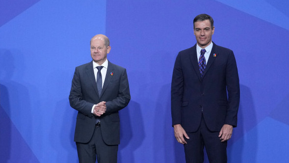 Politico: Evropski socijalisti (PES) izabrali Šolca i Sančeza da pregovoraju u njihovo ime