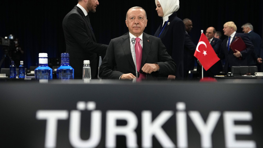 Erdogan se na Samitu NATO-a osvrnuo i na Grčku: Naoružavanje ostrva što pre mora da prestane