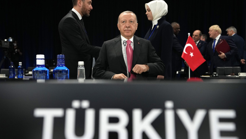 Erdogan se na Samitu NATO-a osvrnuo i na Grčku: Naoružavanje ostrva što pre mora da prestane