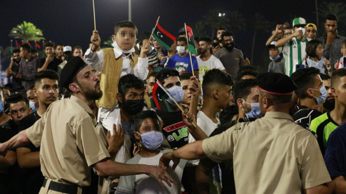 Demonstracije u Libiji zbog hroničnih restrikcija struje: Demonstranti upali u zgradu parlamenta u Tobruku