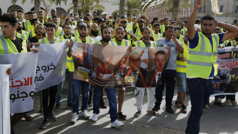 Protesti širom libije, demonstranti upali u zgradu parlamenta u Tobruku