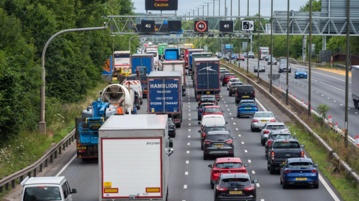 Blokirani putevi širom Velike Britanije – protesti zbog visokih cena goriva