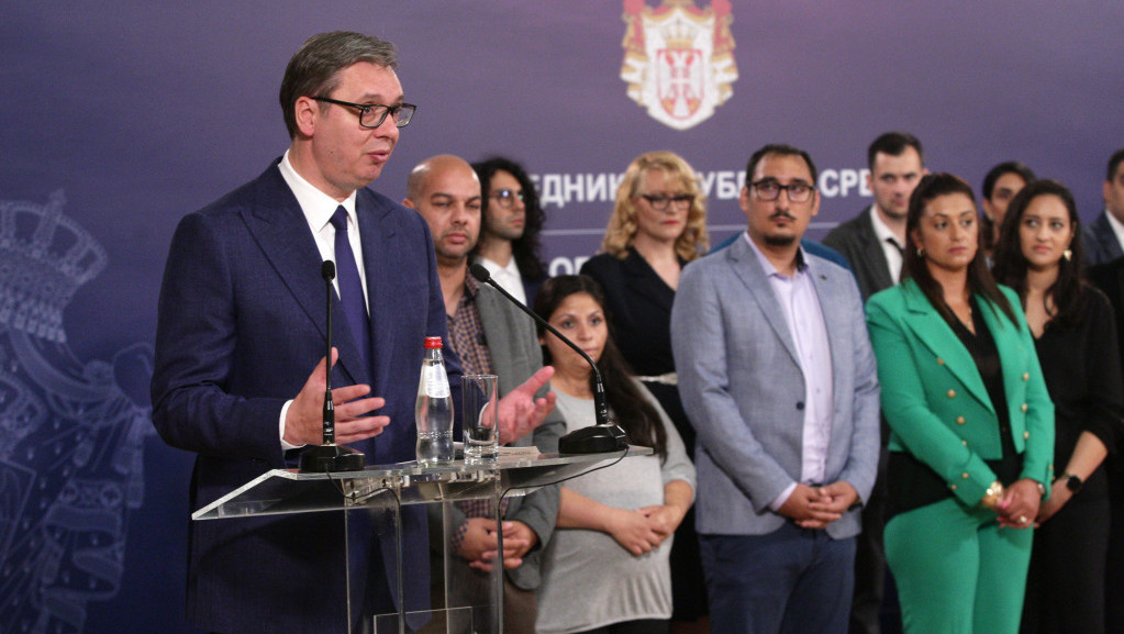 Vučić sa polaznicima programa "Barvalipe – Romi u javnoj upravi Srbije": Verujem u vašu snagu