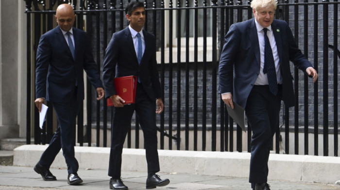 Britanski ministri zdravlja i finansija podneli ostavke:  "Ne mogu da nastavim mirne savesti"
