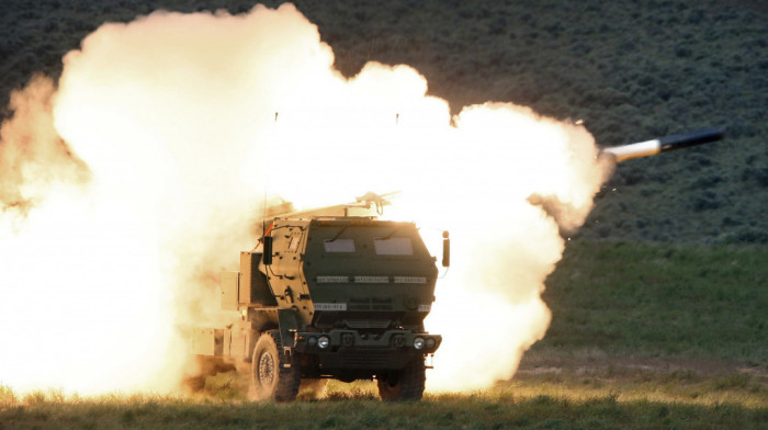 Moderna "pucaj i beži" tehnologija: Šta su HIMARS raketni sistemi koje su SAD poslale Ukrajini?